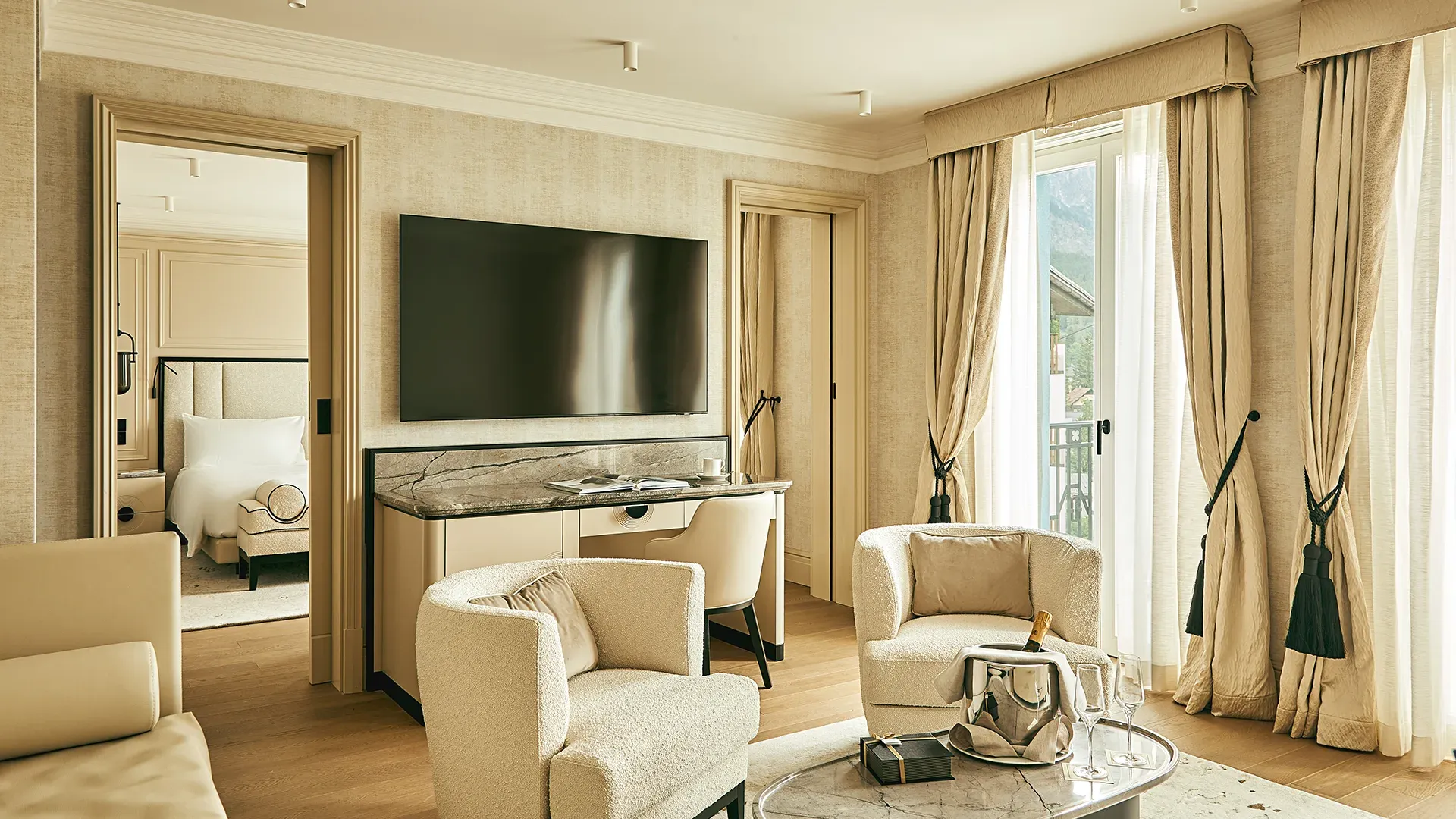 Deluxe Suite